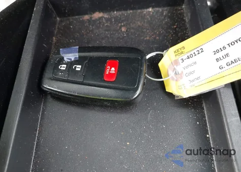 2016 Toyota Prius Four Touring z USA, uszkodzony, nr VIN JTDKARFUXG3524446